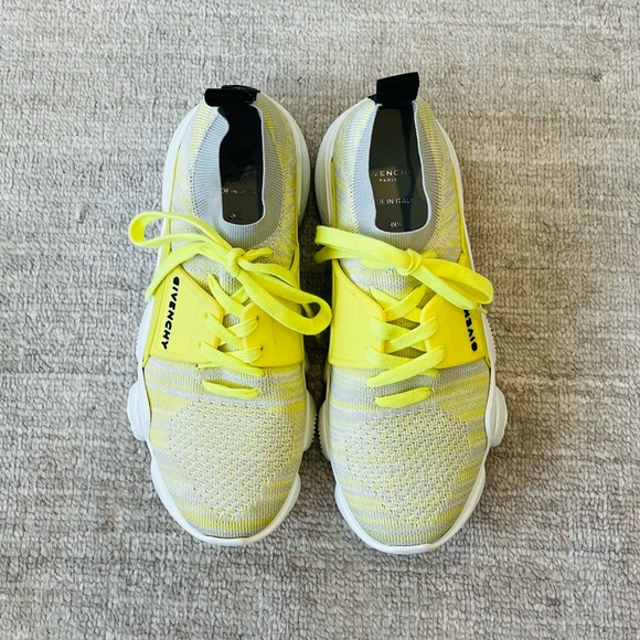 Givenchy Jaw Knit Sneakers - Picture 7 of 8